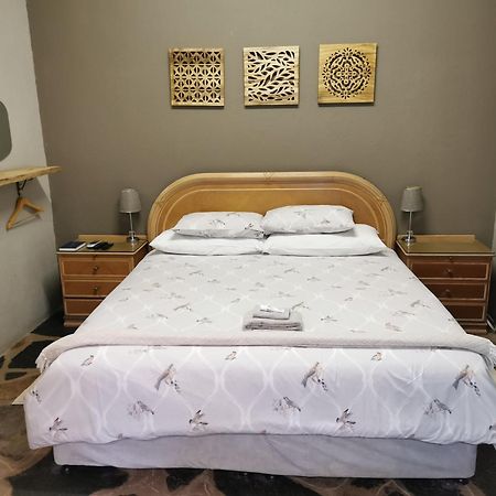 Macnut Bed And Breakfast Нелспрёйт Номер фото